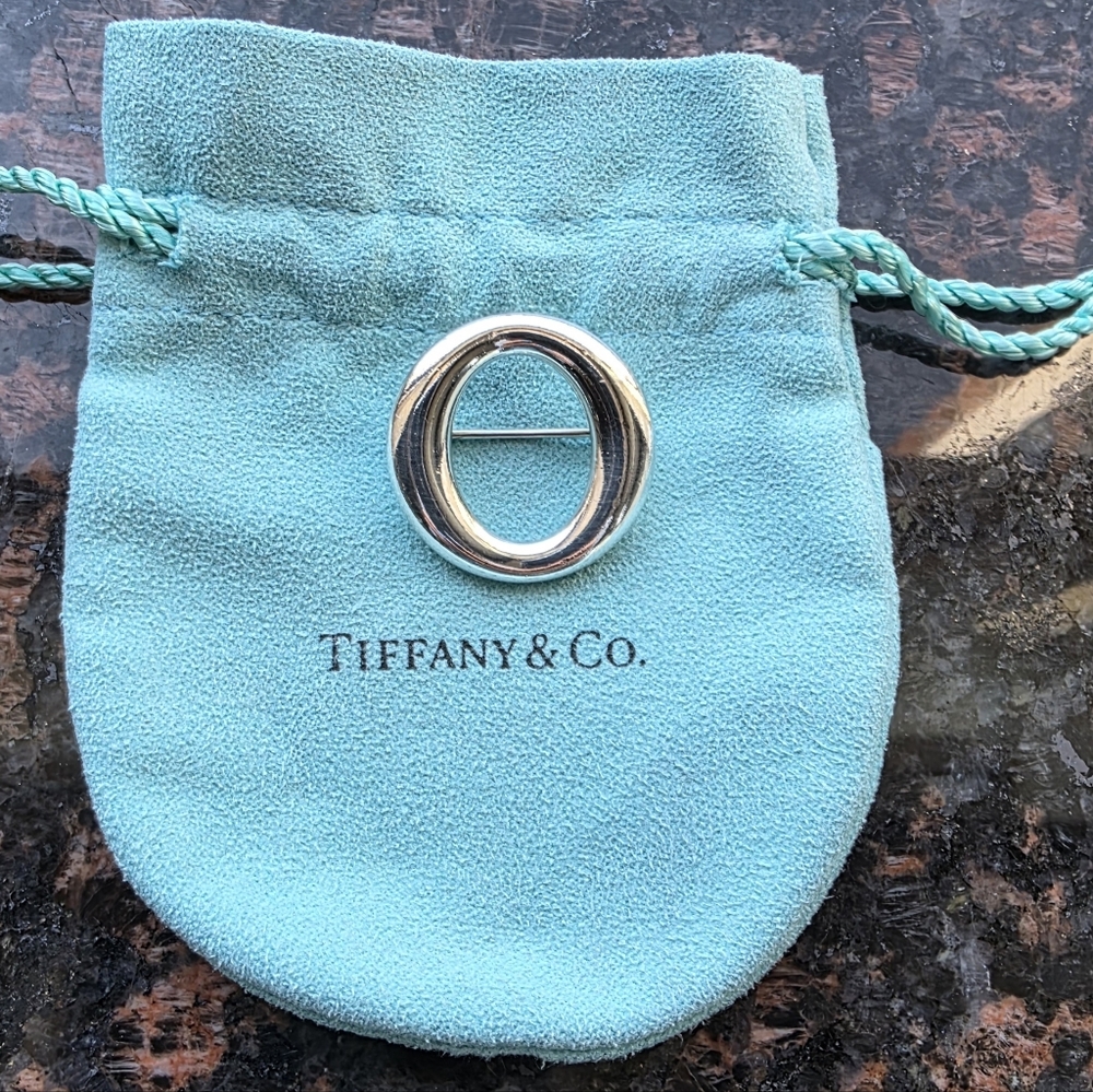 Tiffany & Co. Estate Elsa Peretti Sevillana "O" Oval Sterling Silver Brooch Pin